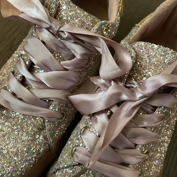 Pink Glitter Mia Rock Shoes With Ribbon Laces - Size US 7/European 37 - Picture 2 of 5